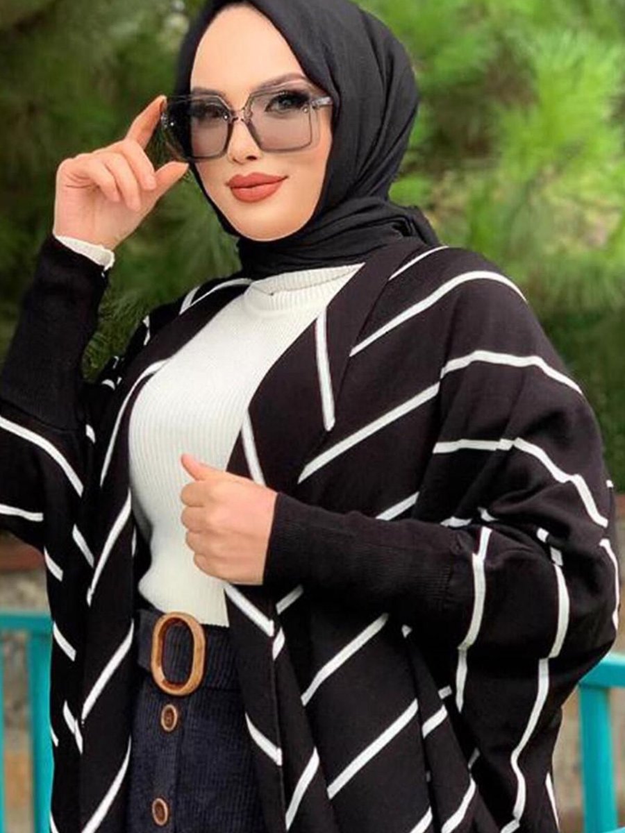 Trendtesettür Siyah Çizgili Simli Yarasa Kol Triko Hırka