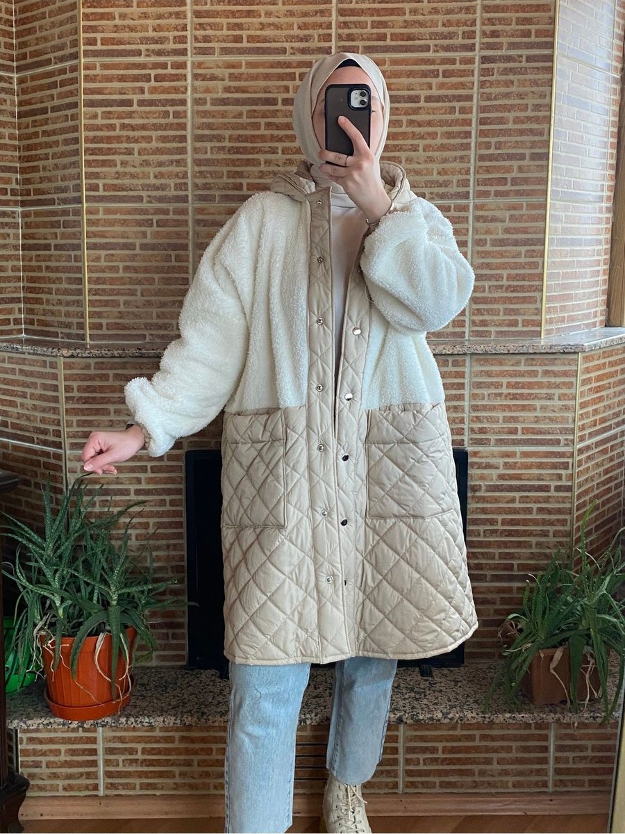 Balamony Krem Rengi Kapitone Detaylı Kapüşonlu Teddy Mont