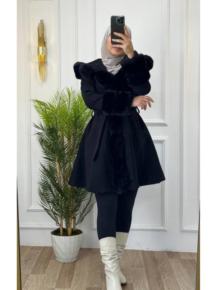 Tebrikler Tekstil Yeni Sezon Kadın İçin Tesettürlu Ve Şık Kışlık Mevsimi Bir Mont Model