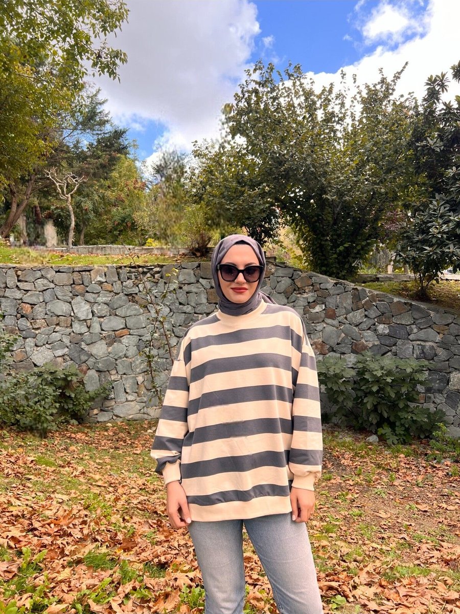 Belle Boutıque Füme Beyaz Çizgili Örme Tesettür Sweatshirt