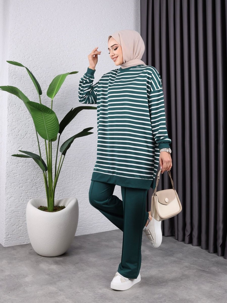 SFG Life Moda Yeşil Bisiklet Yaka Ve Çizgili İplik Pantolon İle Tunik Takım