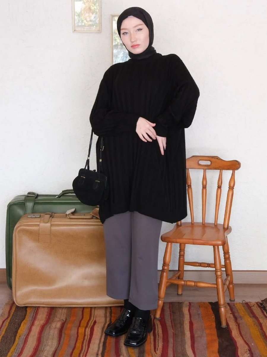 Ceylan Otantik Siyah Triko Tunik