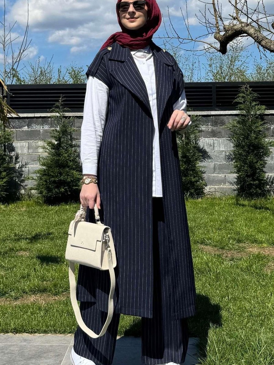 Rabia Şamlı Apoletli Çizgili Takım Lacivert