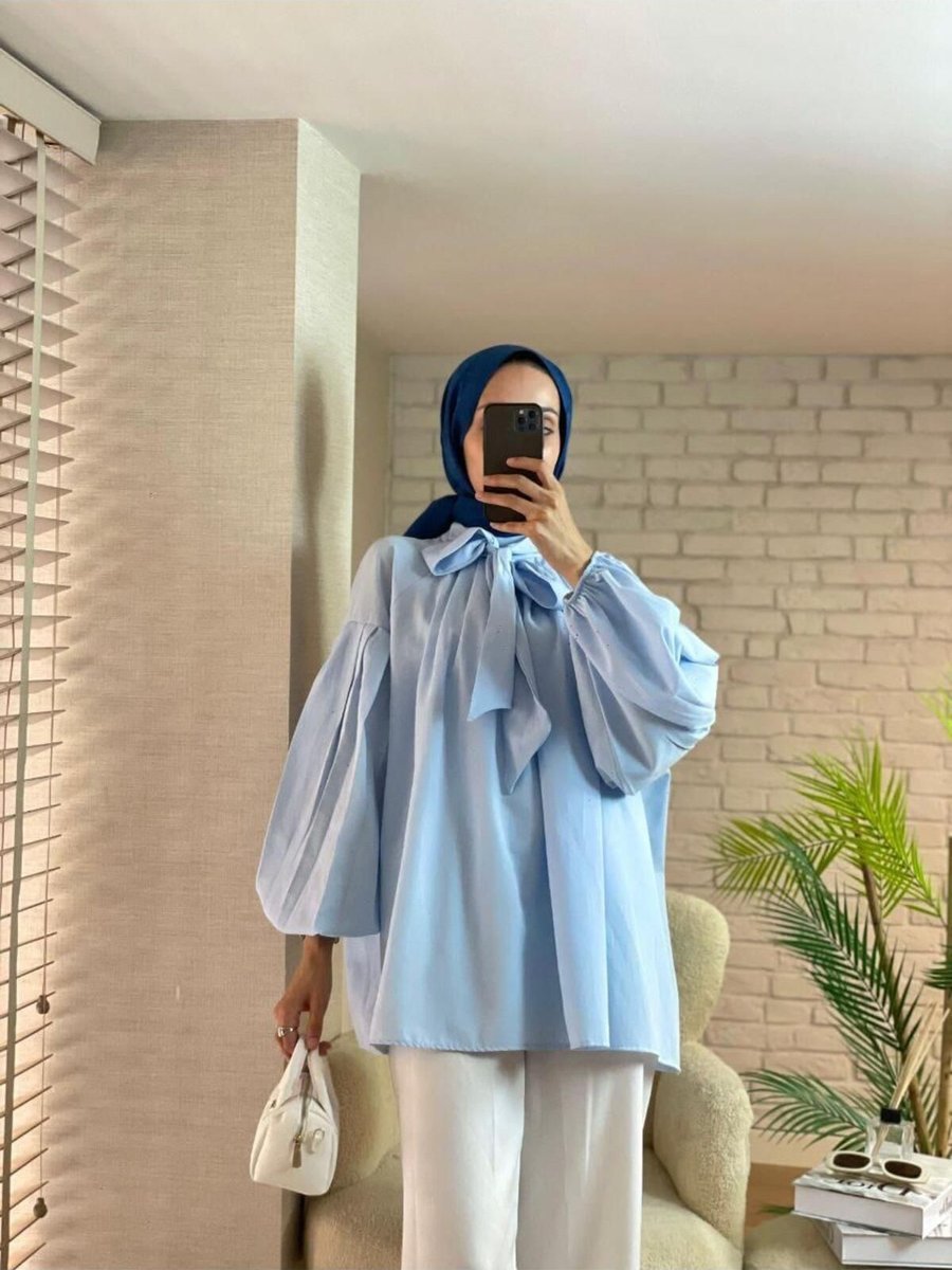 Nergis Neva Butik Yakası Fularlı Piliseli Tunik