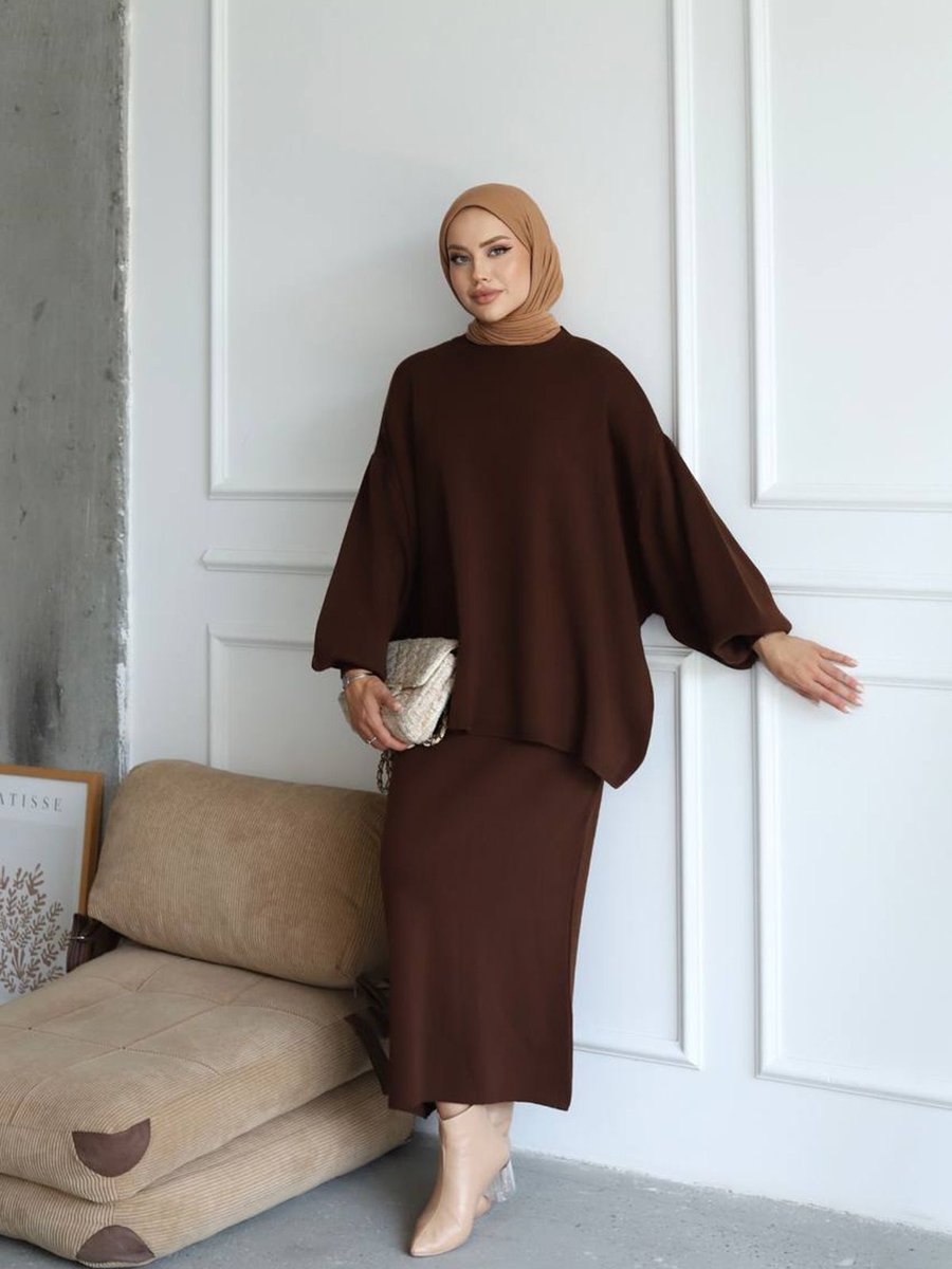 Neşeli Butik Kadın Kahverengi Triko Etekli Tunik Takım