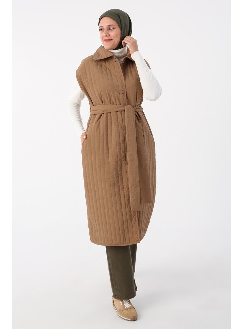 Allday Koyu Bej Oversize Çıtçıtlı Dikey Çizgi Uzun Kapitone Yelek