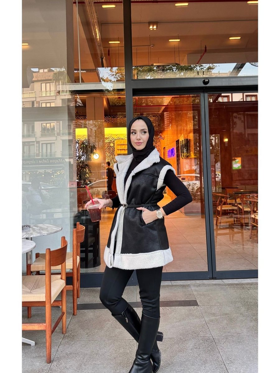 Tesettür Diyarı Kürk Yaka Detaylı Yelek Siyah