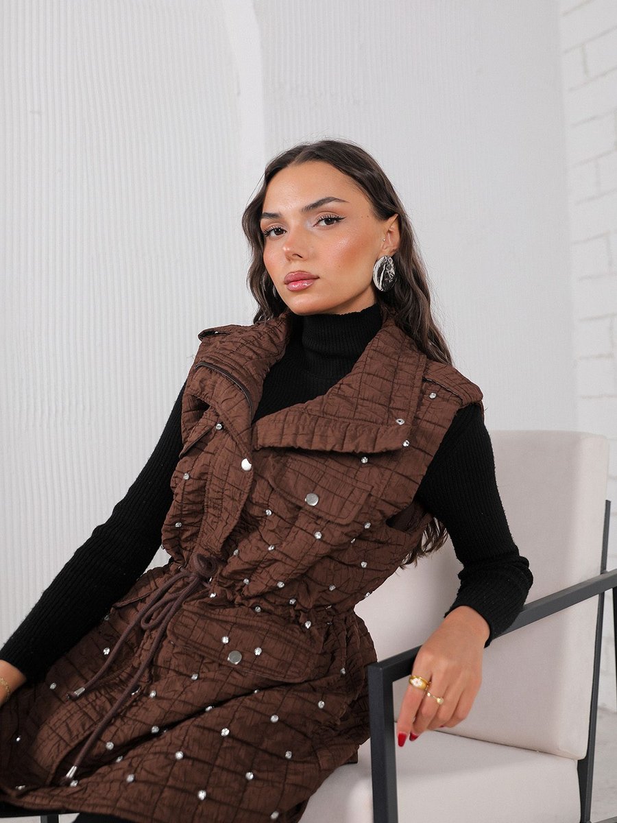 Melike Tatar Kahverengi Taşlı Kapitone Yelek