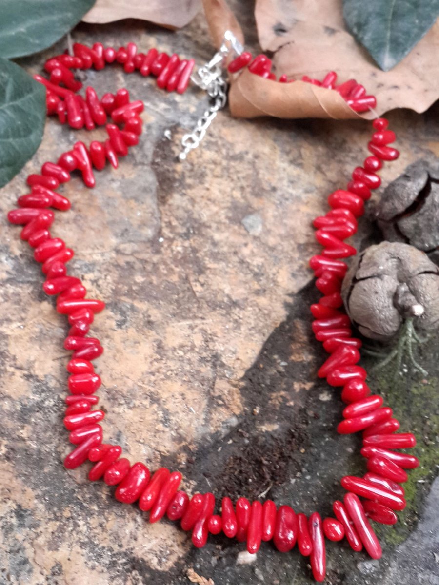 Stoneage Kırmızı İnce Mercan Doğal Taşlı(kararlılık) Kolye