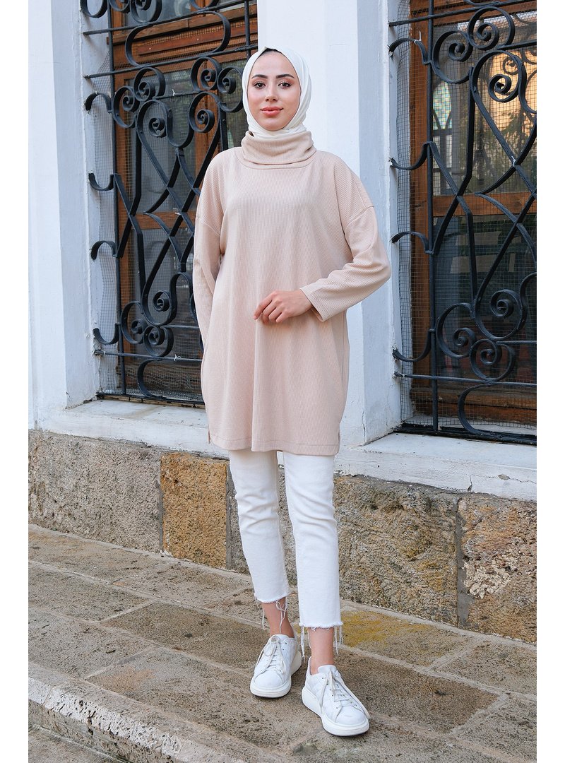 Locco Moda Krem Boğazlı Düz Kesim Tunik