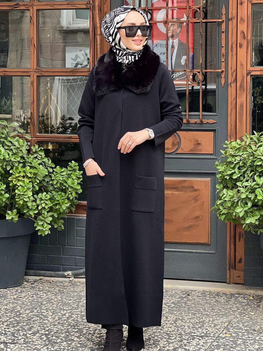 Ekshibutik Nurcan Çetin Yakası Kürk Detaylı Hırka Siyah