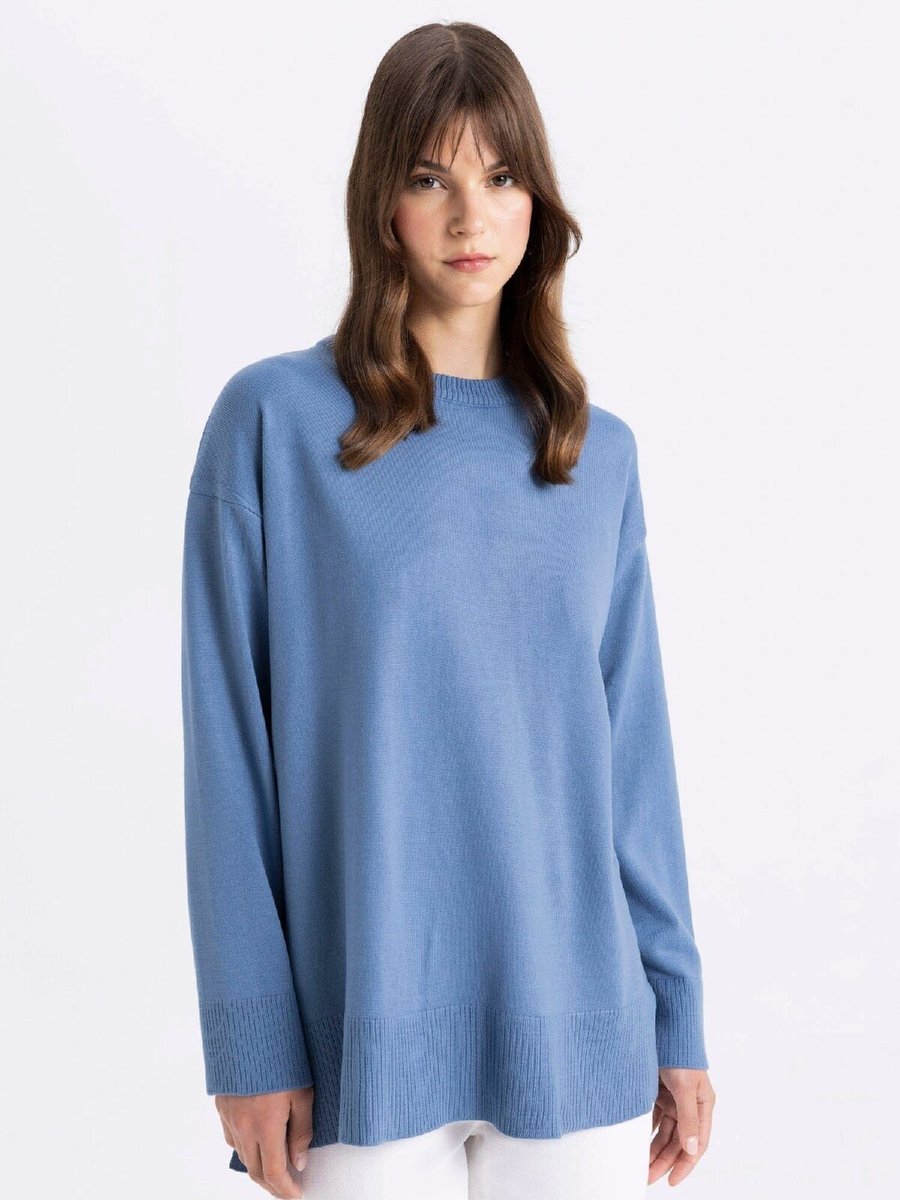Defacto Regular Fit Bisiklet Yaka Yandan Yırtmaçlı Basic Düz Triko Kazak Tunik C5165ax24au