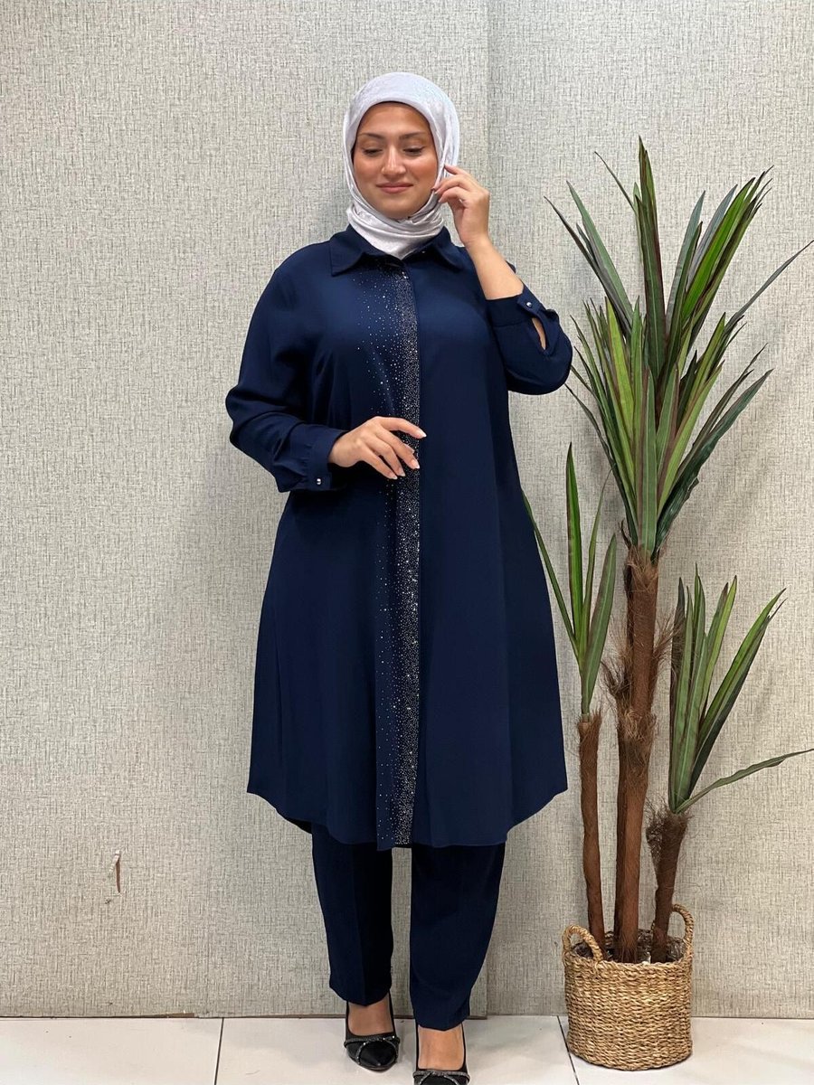 Butik Büyük Beden Önü Serpme Taşlı Tunik