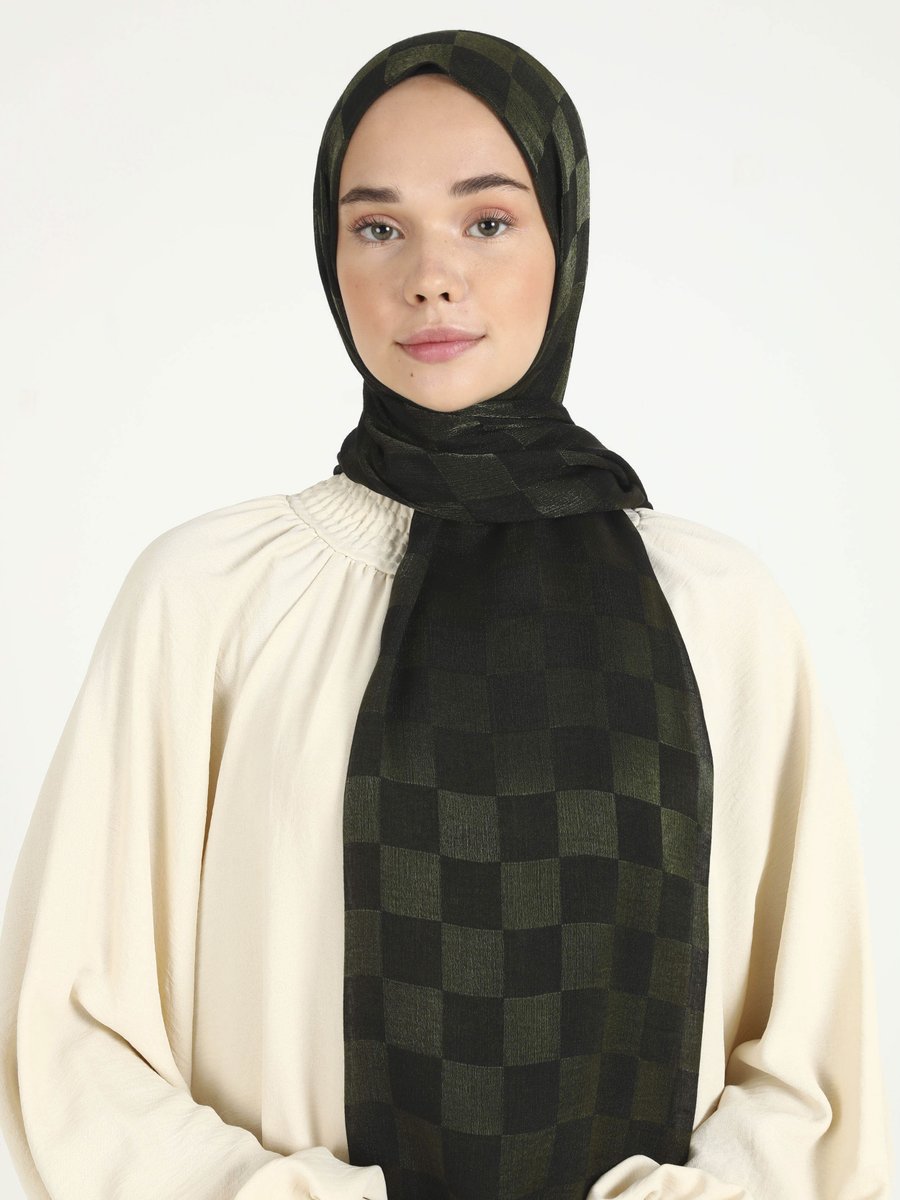 Miray Haki Dama Karla Şal