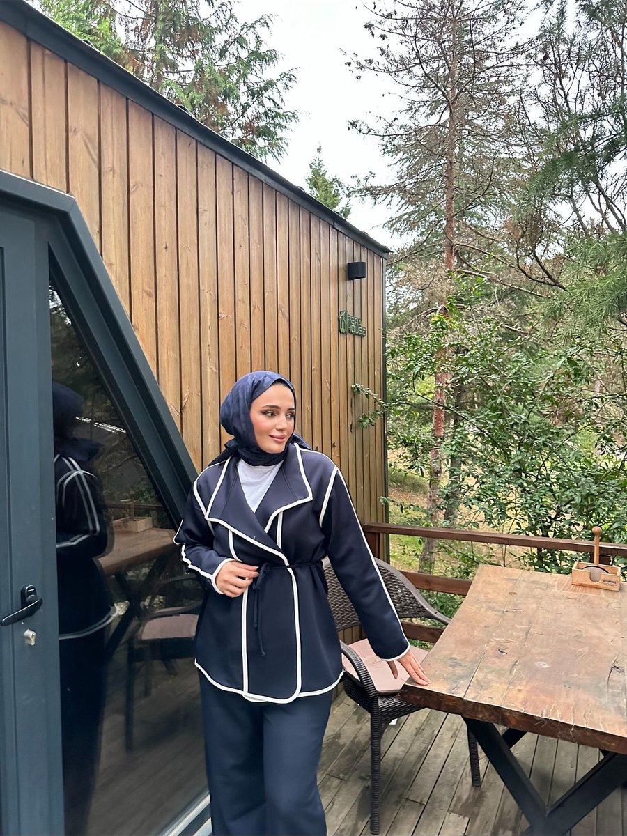 Yequn Lacivert Beyaz Çizgili İkili Scuba Takım
