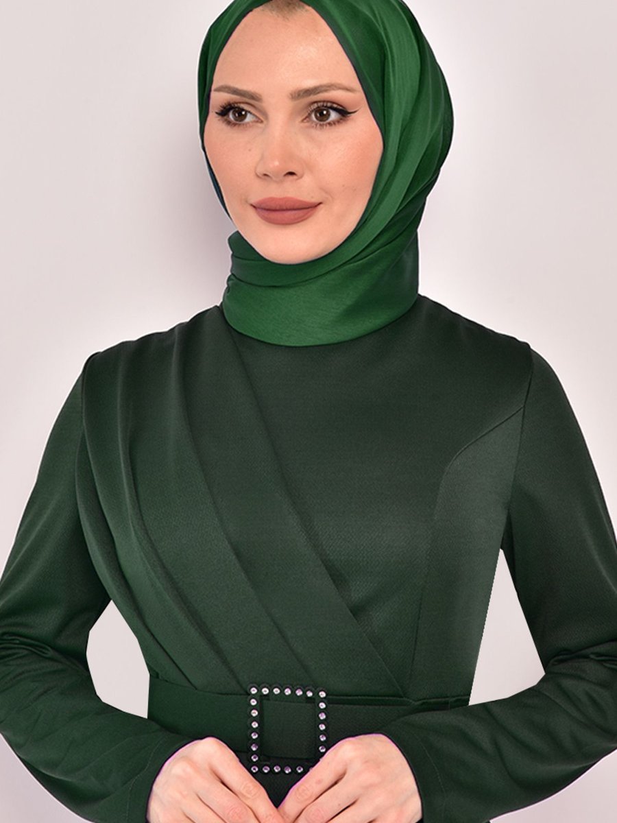 Ayşe Melek Giyim Abiye Moda Pileli Düğmeli Kemeri Taşlı İkili Takım Zümrüt
