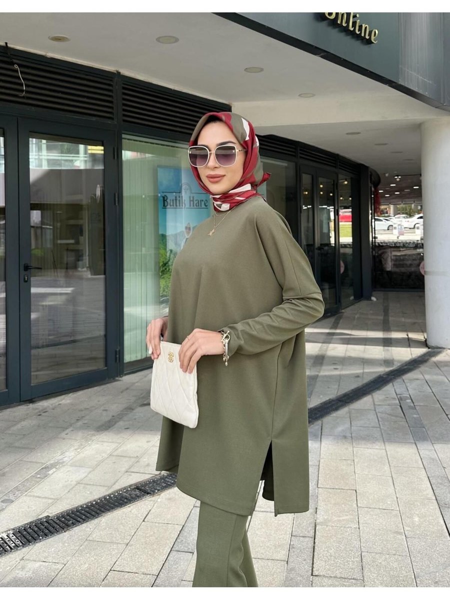 Hare Butik Moni? Yani Yirtmaçli Tuni?k