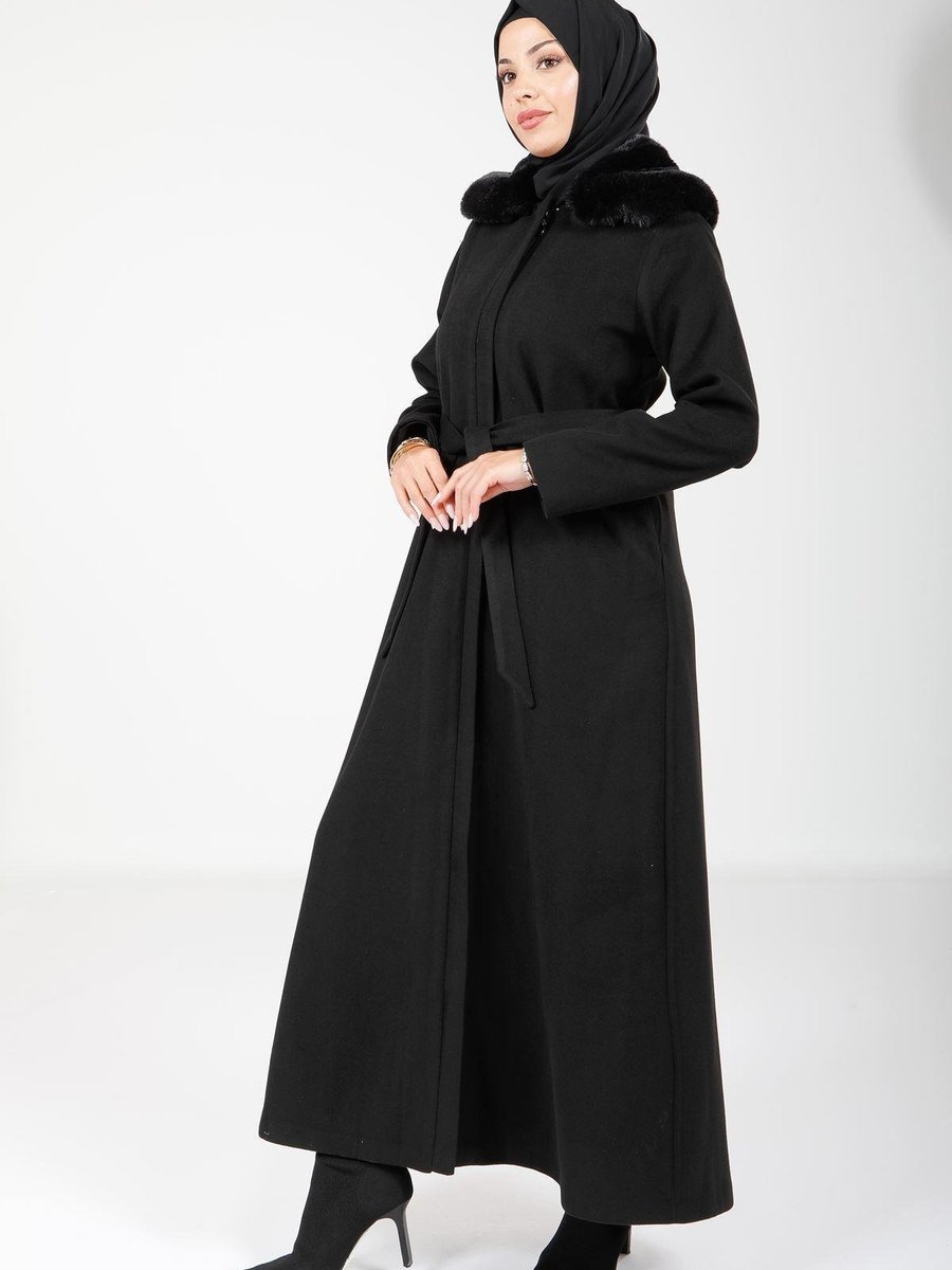 Beyza Siyah Exclusive Yakası Kürklü Nişantaşı Kaban
