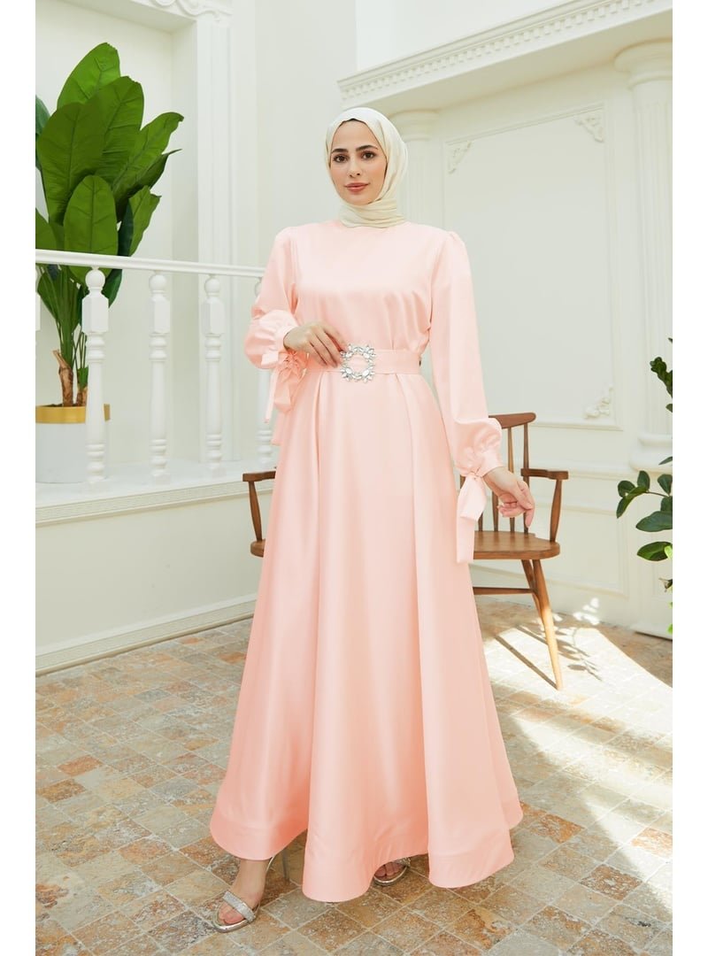 Hakimoda Açık Pudra Manşeti Bağcıklı Kemeri Taşlı Saten Abiye Elbise