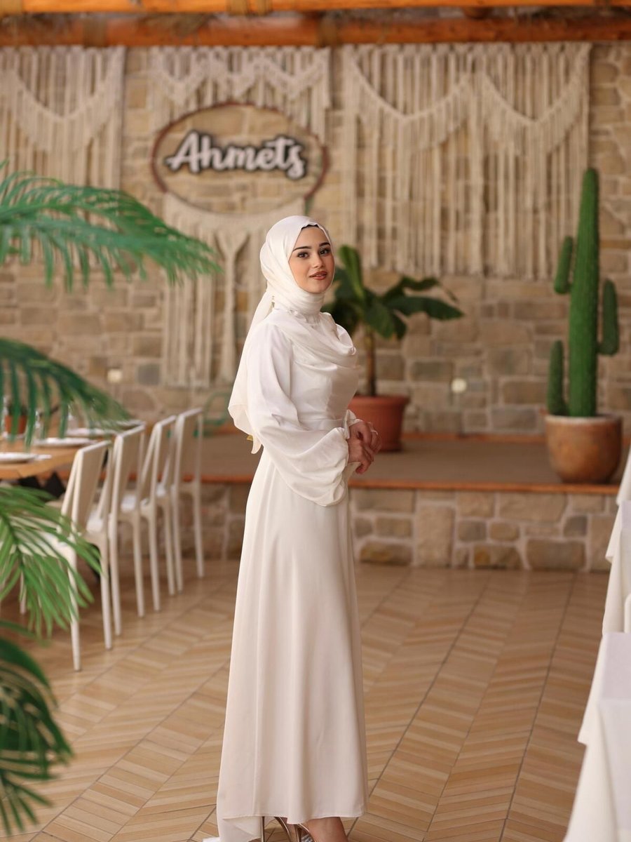 By Atelier Beyaz Saten Abiye Elbise