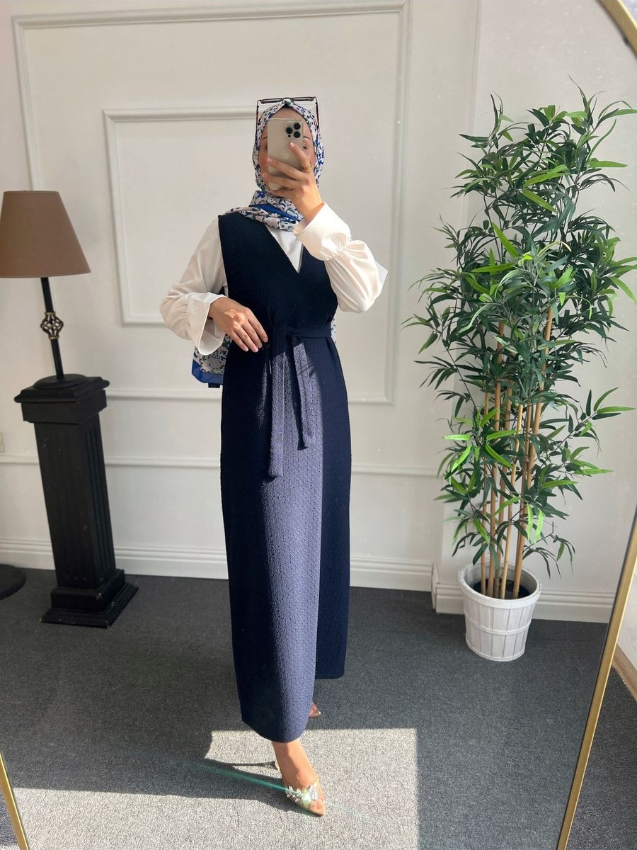 Nisa Nalbantoğlu Lacivert Tüvit Jile