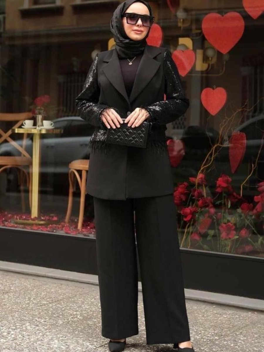 Mmasiva Collection Siyah Krep Kumaş Ceket Kollar Payet Detaylı Pantolon Takım