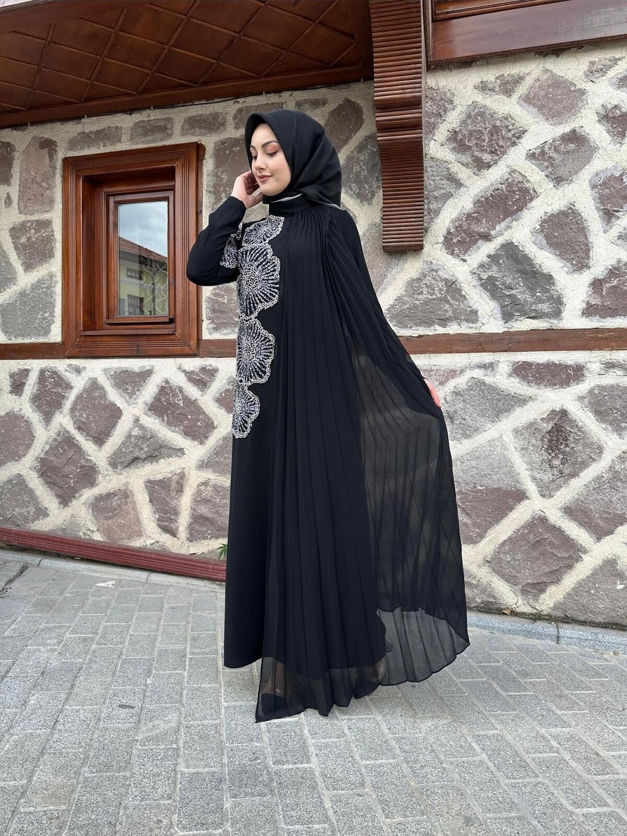 Sümeyra İnci İşleme Pelerinli Sultan Abiye Elbise