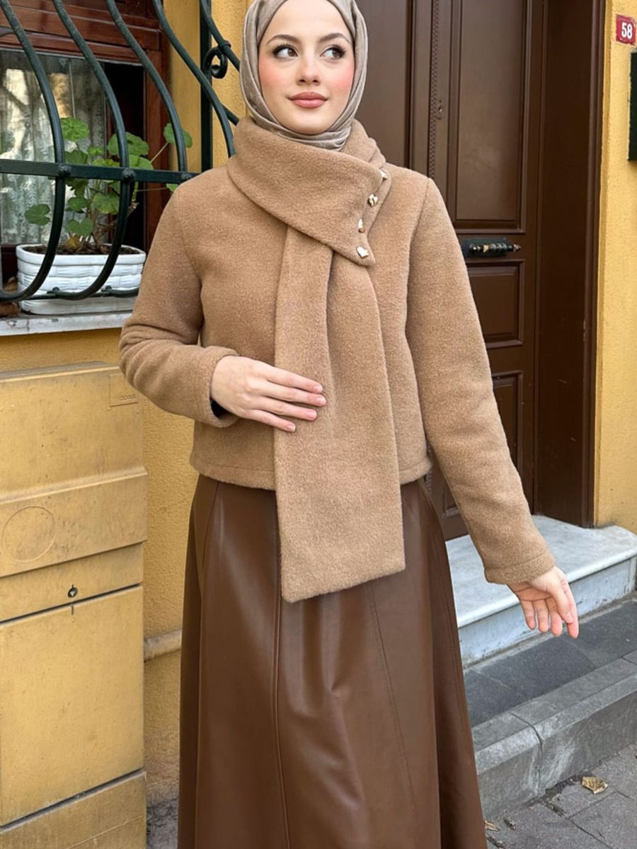 Oven Kalp Düğmeli Kısa Kaban Camel