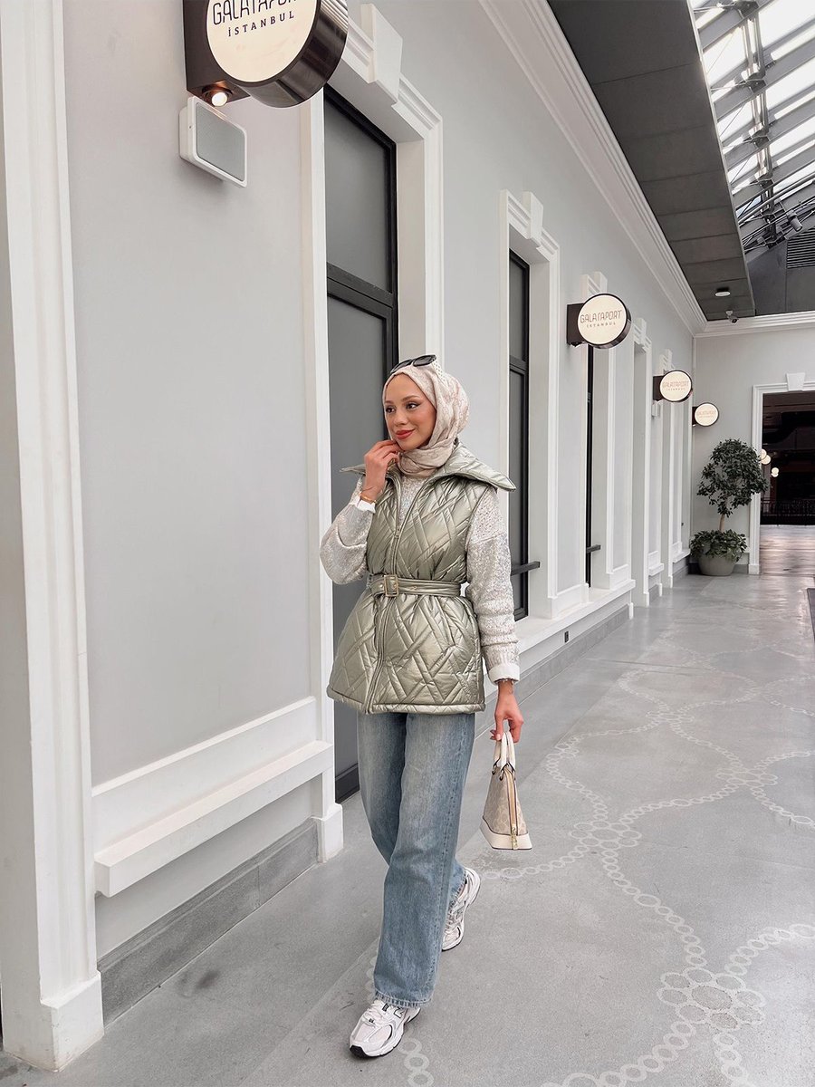 Melike Tatar Haki Şişme Varaklı Yelek