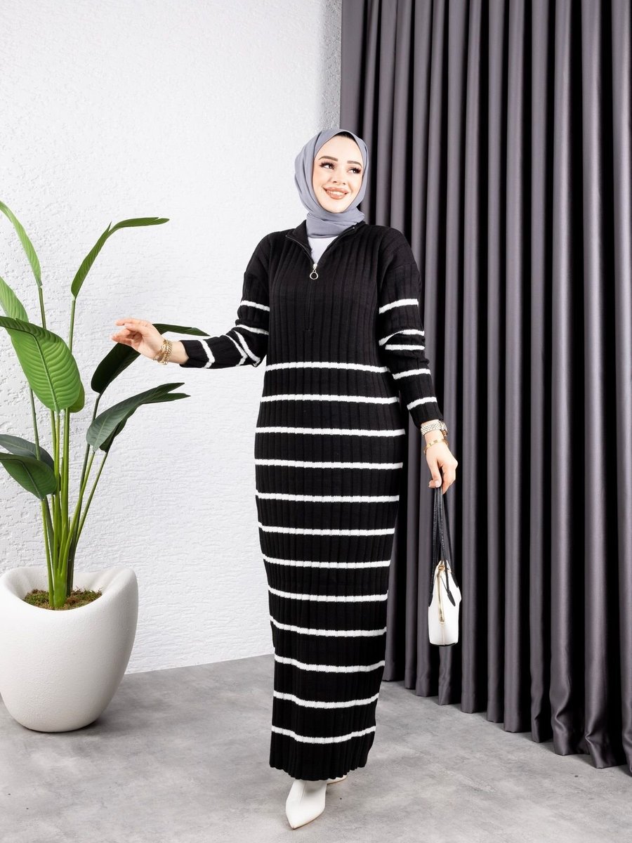SFG Life Moda Siyah İnce Çizgili Dik Yaka Ve Fermuarlı Triko Elbise