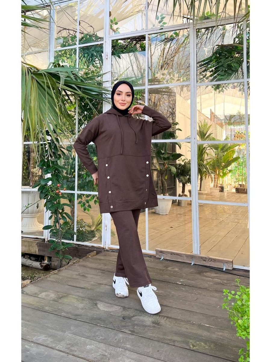 Bwest Kapüşonlu Çıtçıt Detaylı Kısa Sweat Pantolon İkili Eşofman Takımı Kahverengi