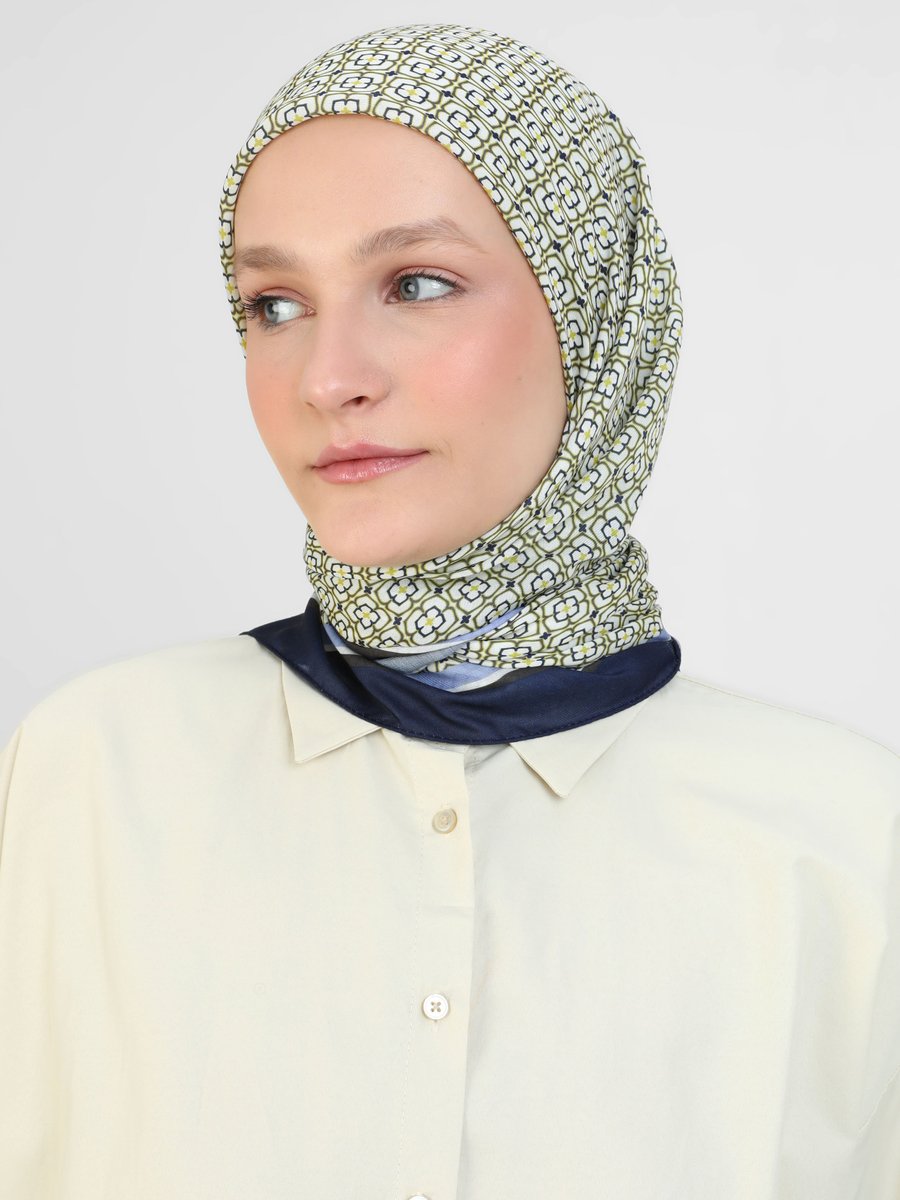 Miray Shantuq Soft Eşarp Küçük Papatya Desen Asker Yeşili