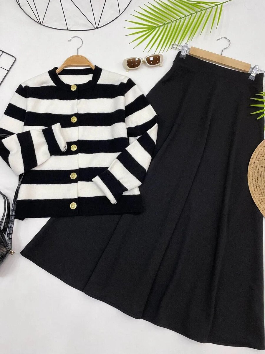 VOLT CLOTHİNG Siyah Çizgili Etekli Triko Takım