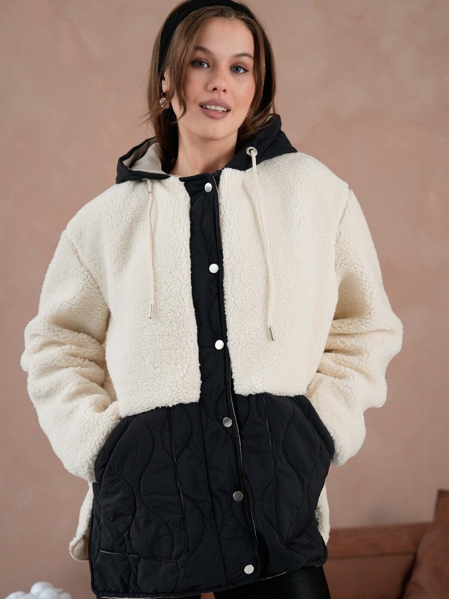 VOLT CLOTHİNG Siyah Kapüşonlu Astarlı Kapitone Detaylı Peluş Mont