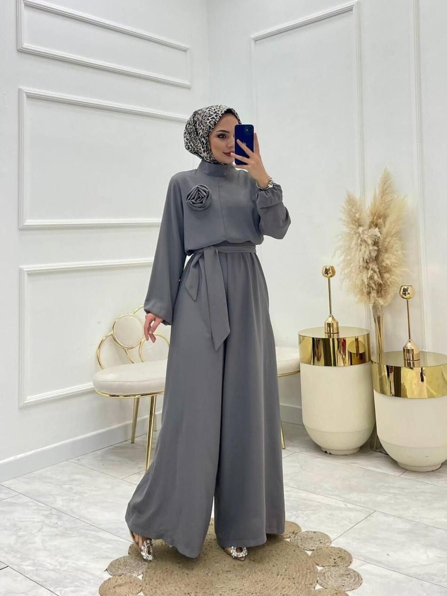 Butik Sökülebilen Gül Detaylı & Beli Kuşaklı Tulum