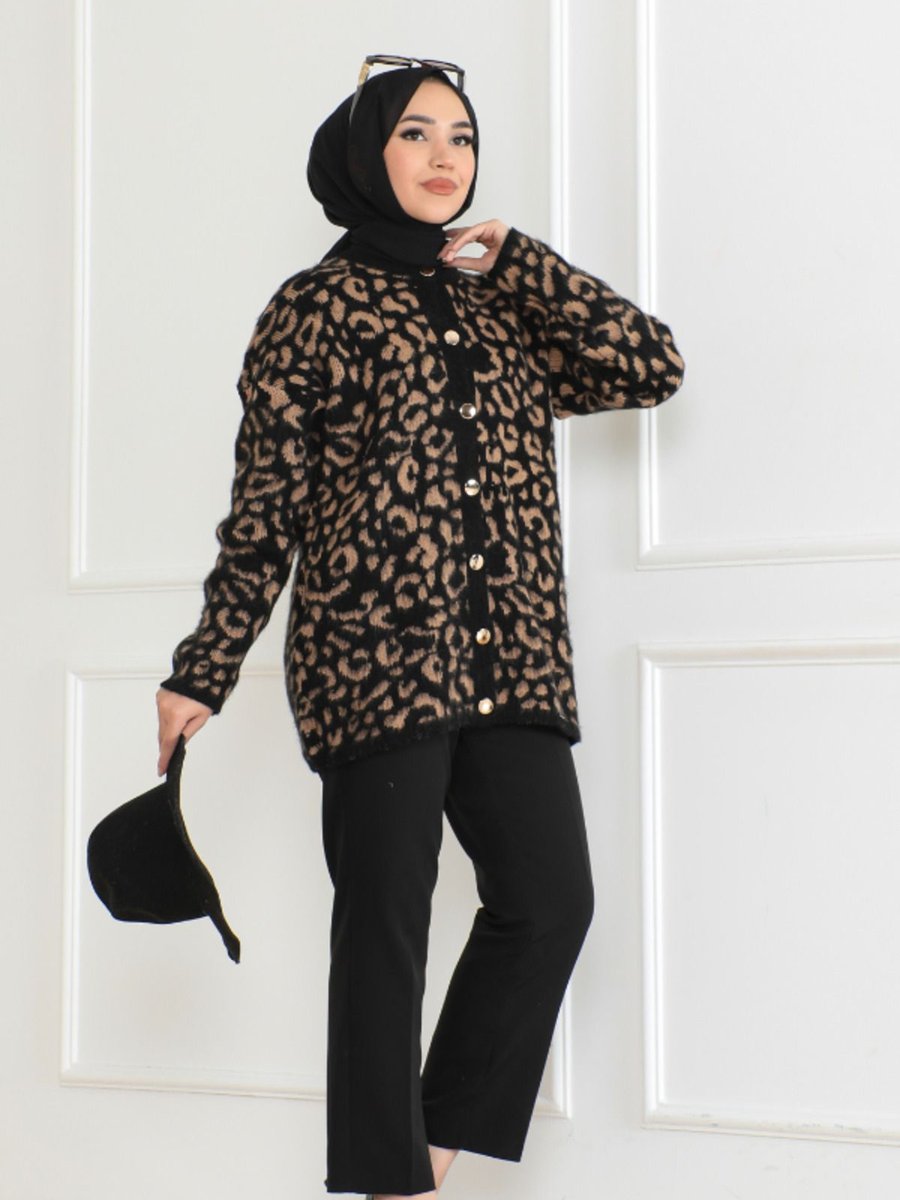 Burcu Tesettür Kahve Leopar Desenli Triko Hırka
