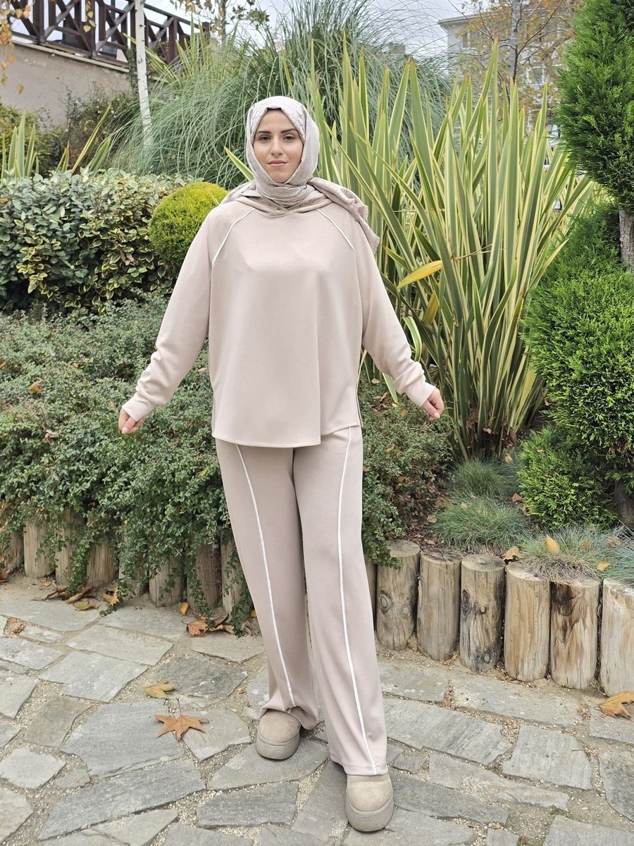 Nantirea Tesettür Rahat Bej Eşofman Takımı