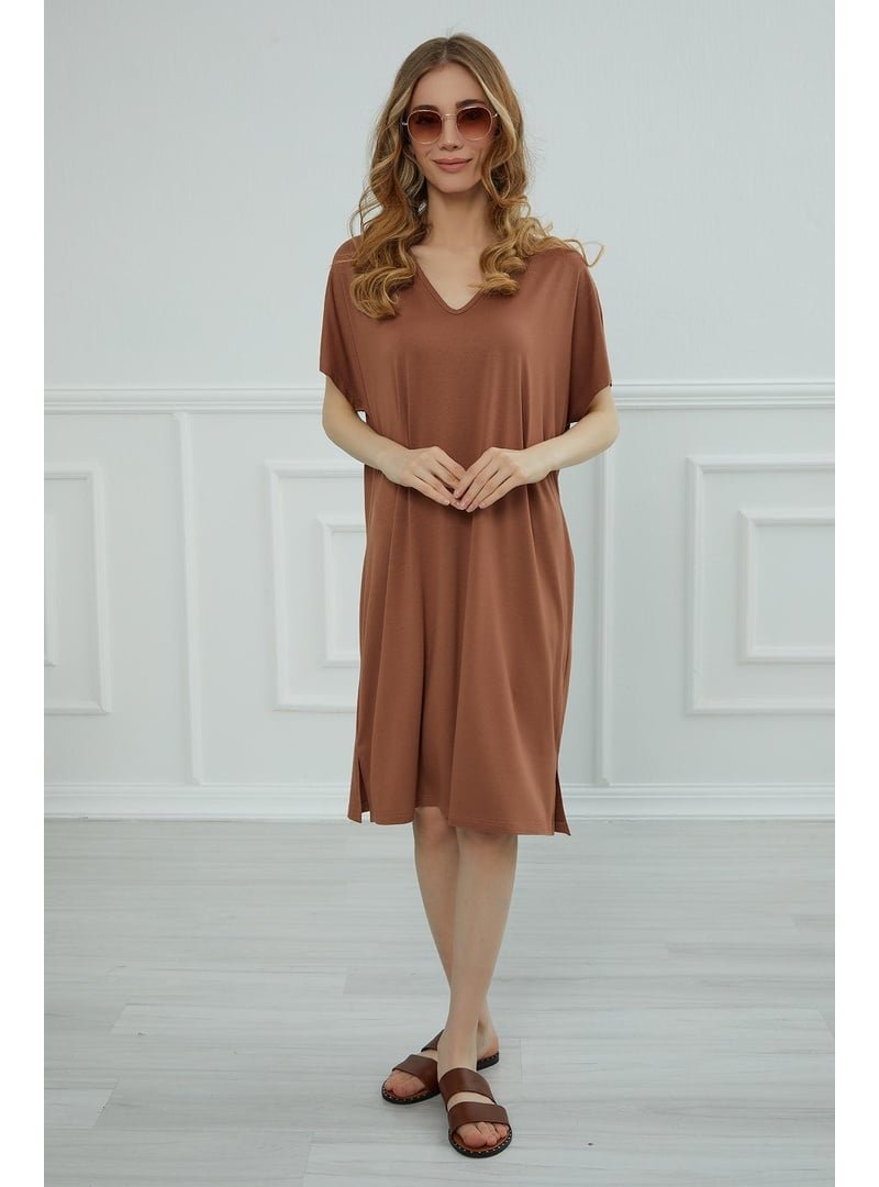 Aisha`s Design Koyu Kahverengi Yırtmaçlı Penye Kısa Elbise,elb