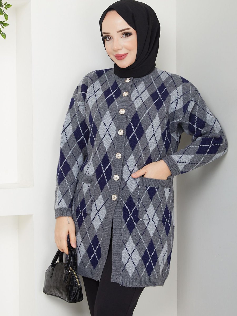 Pamuk Butik Kareli Cepli Düğme Kapamalı Triko Hırka
