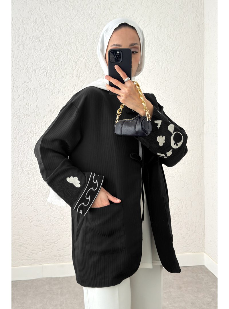 Salih Çelebi Siyah Kolu Nakışlı Kimono