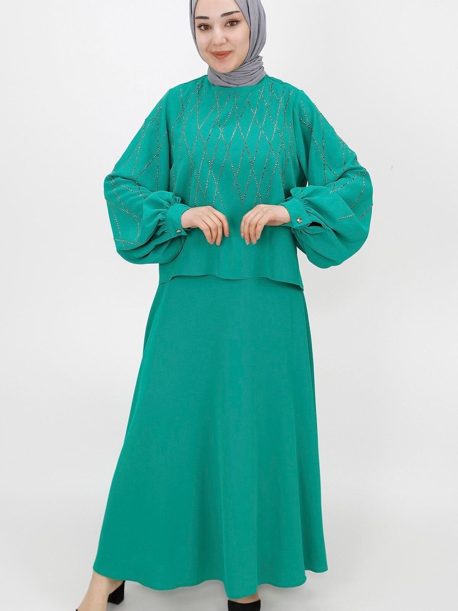 Butik Yeşil Krep Kumaş Taş Detaylı Etekli 2li Takım