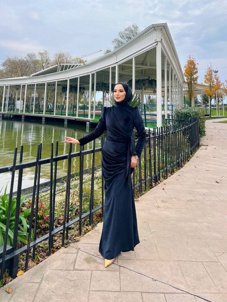 Moda Zeynaa Yandan Bağlamalı Kadife Elbise