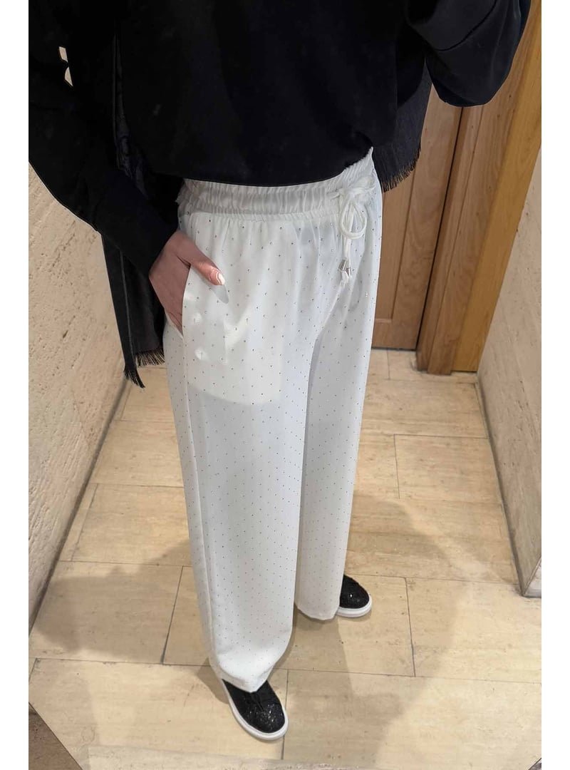 Melike Tatar Beyaz Krep Taşlı Pantolon