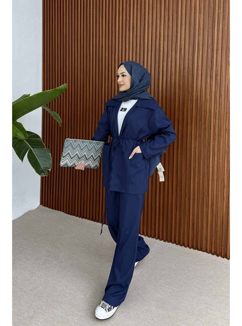 Melike Tatar Lacivert Ceketli Takım
