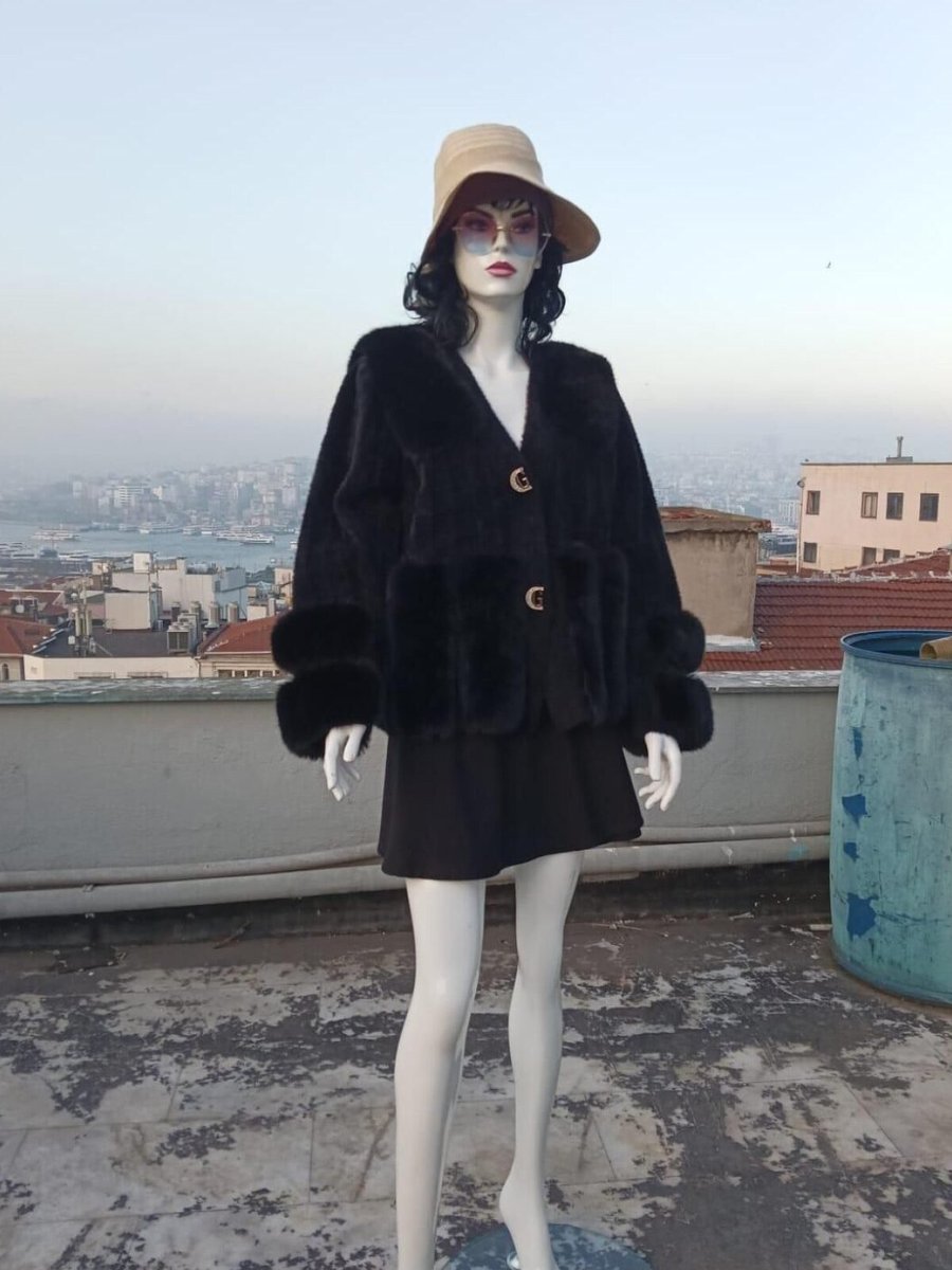 EREN STYLE Siyah Pula Yakası Kolları Kürklü Angora Kaban