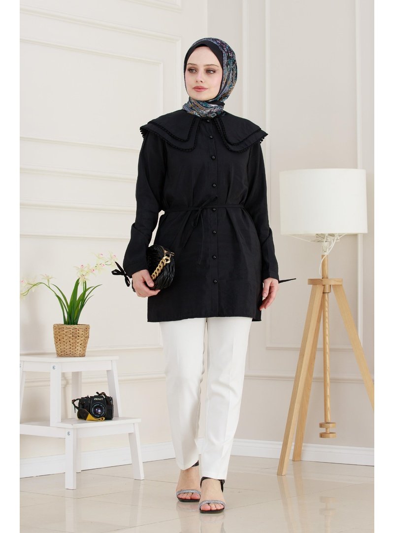 Sevitli Siyah Çift Yaka Dantelli Tunik