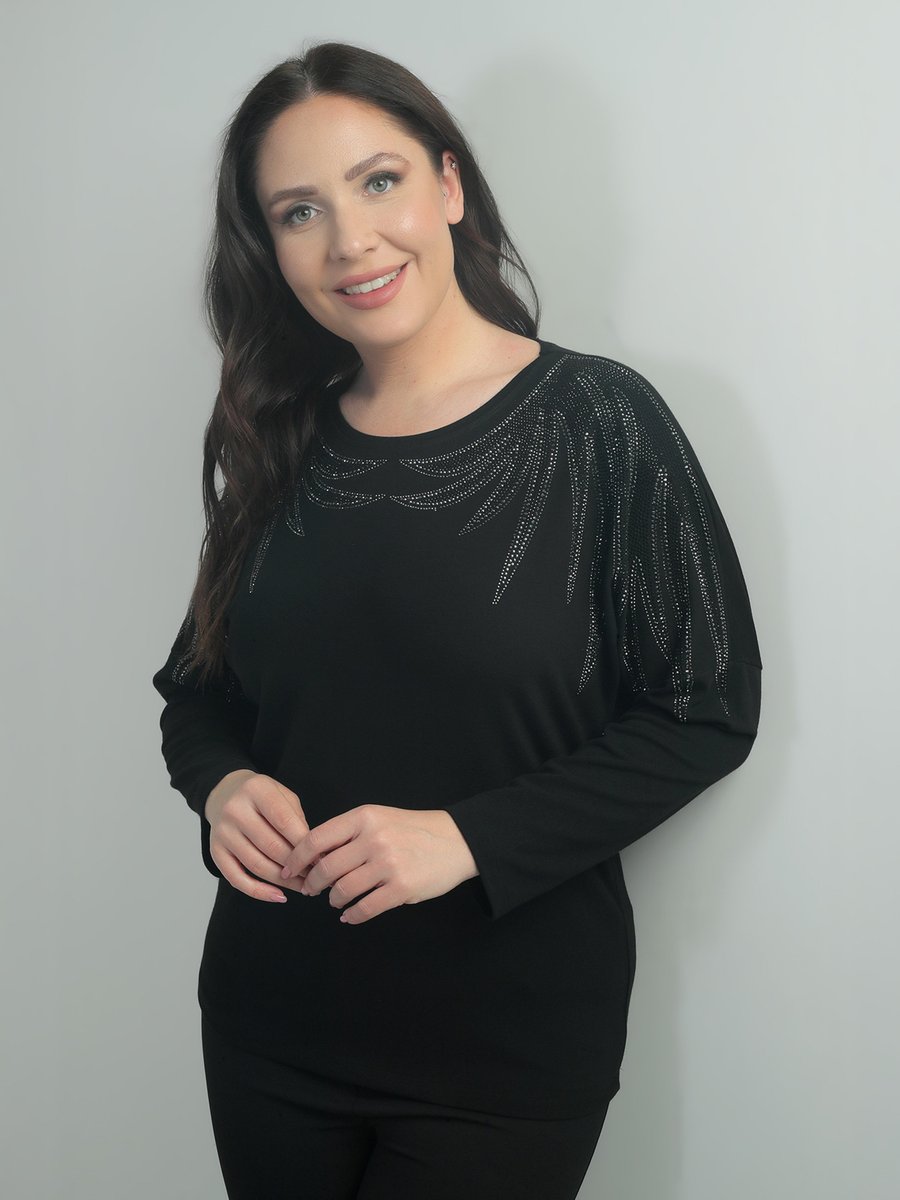 By Saygı Siyah Taşlı Kanat Model Likralı Çilek Büyük Beden Bluz