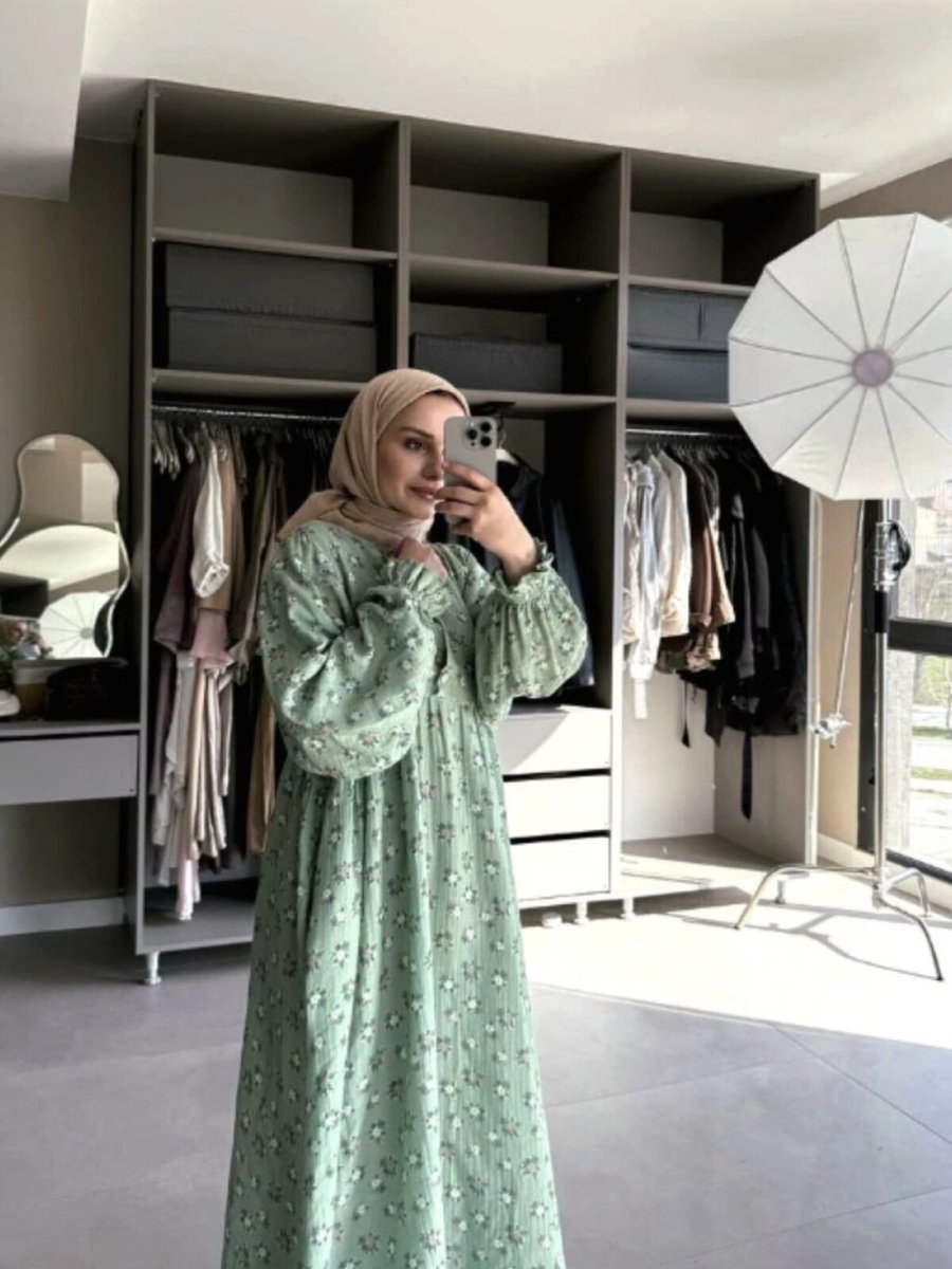 OLALAY Yeşil Çiçekli Yandan Bağlamalı Müslin Kumaş Elbise