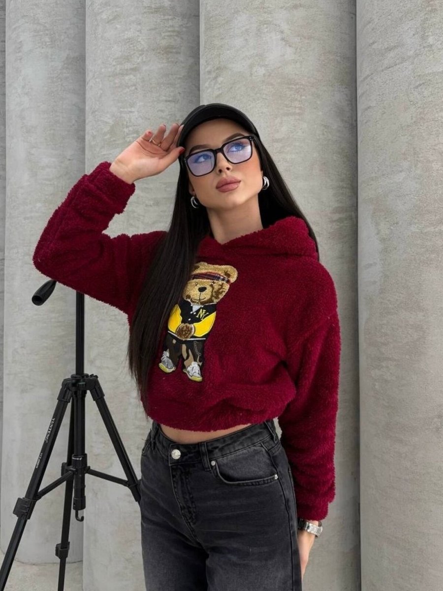İLKCET MODA Bordo Kapüşonlu Peluş Ayı Nakışlı Crop Sweatshirt