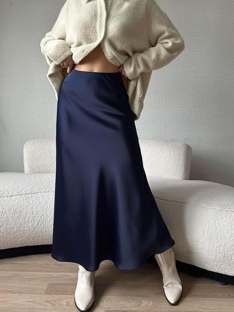 Moda cameo Lacivert Uzun Saten İhracat Etek